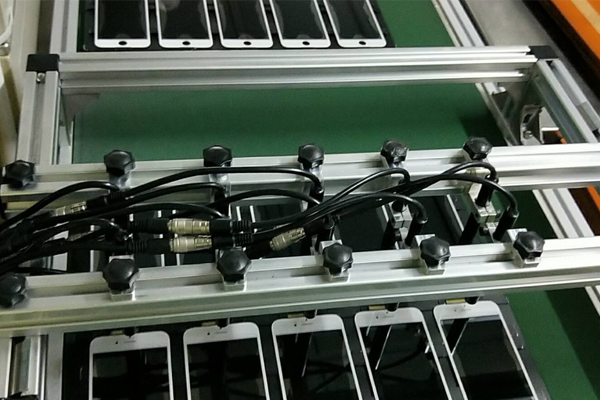 機(jī)器視覺對位流水線貼合加工應(yīng)用